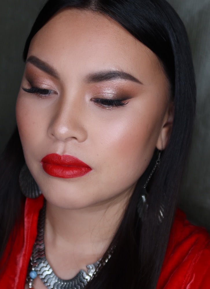 Maquillage Éventail : Techniques avancées pour un look étiré - Formation en ligne Laurie Feligioni Maquilleuse