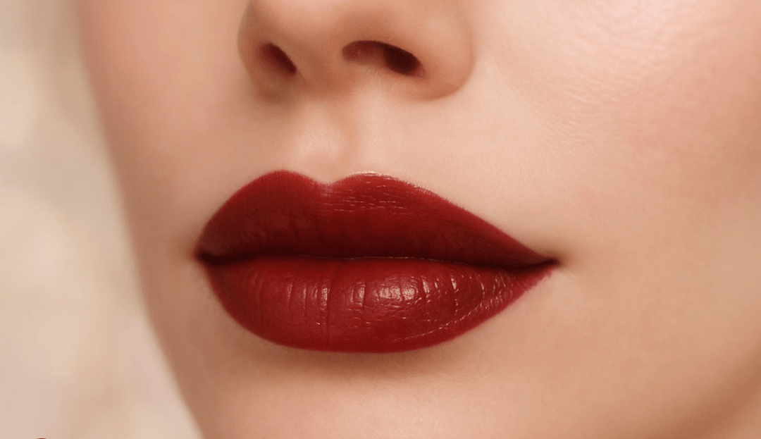 La couleur de l’année 2026 : le rouge brique terracotta qui révolutionne le maquillage - LAURIE FELIGIONI ACADEMIE